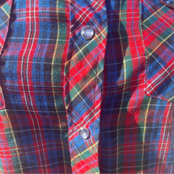 Women's Western Plaid Button Down Shirt - Red and Blue - Picture 3 of 17